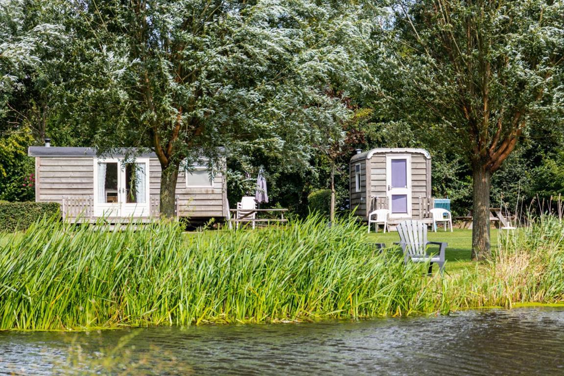 Pipowagens 'Ot' en 'Sien' Hotel Kuinre Buitenkant foto